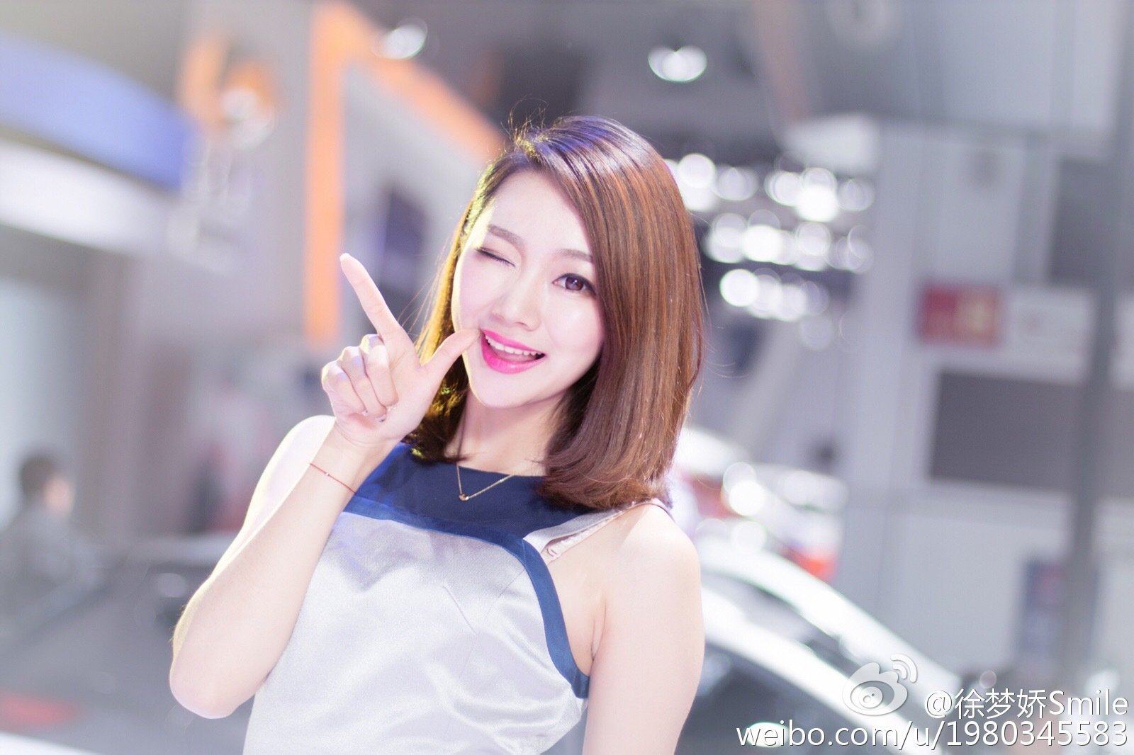 徐梦娇Smile 时尚美艳车模
