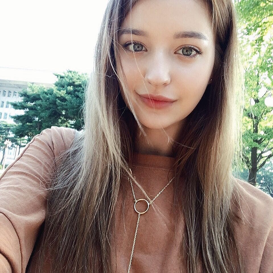 Angelina Danilova 俄罗多姿的可爱美女