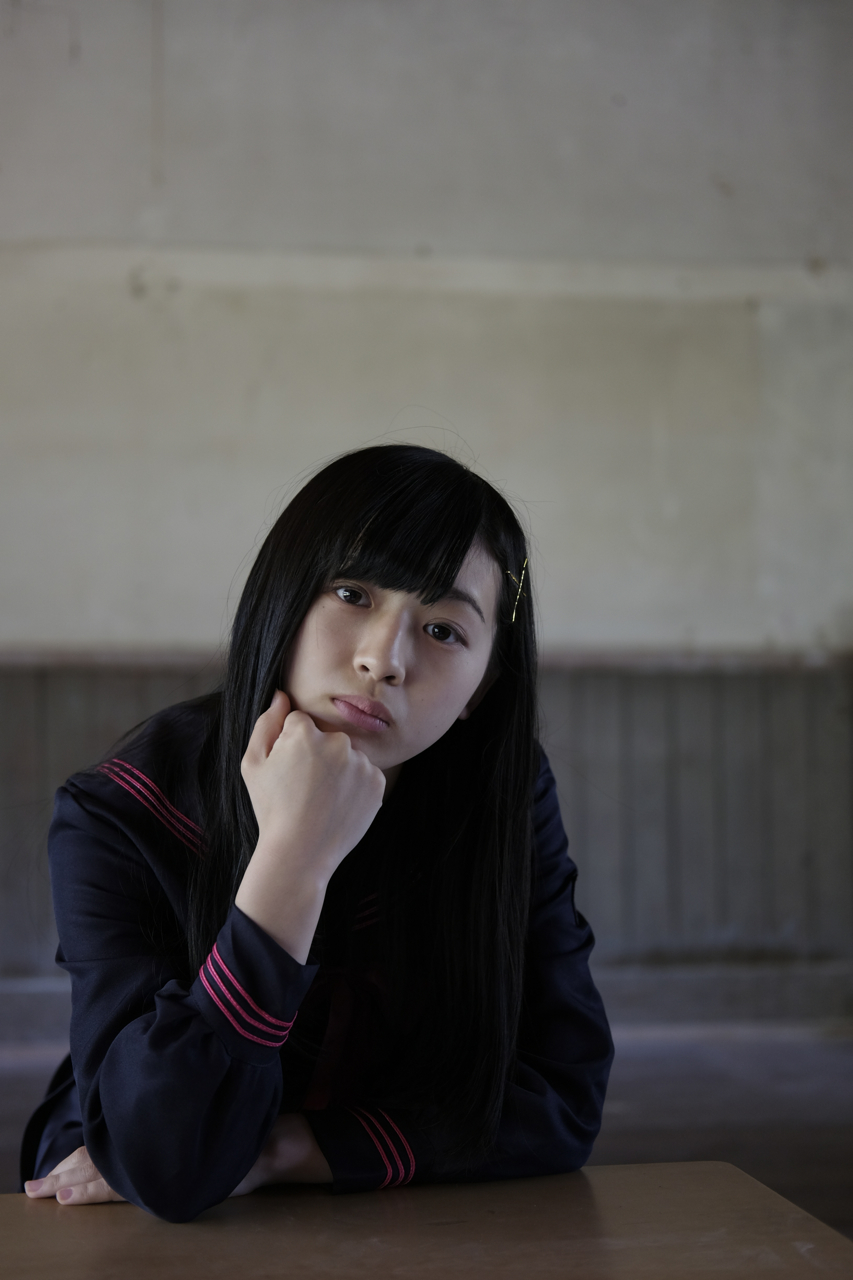 铃木茜音 首次比基尼泳装写真图