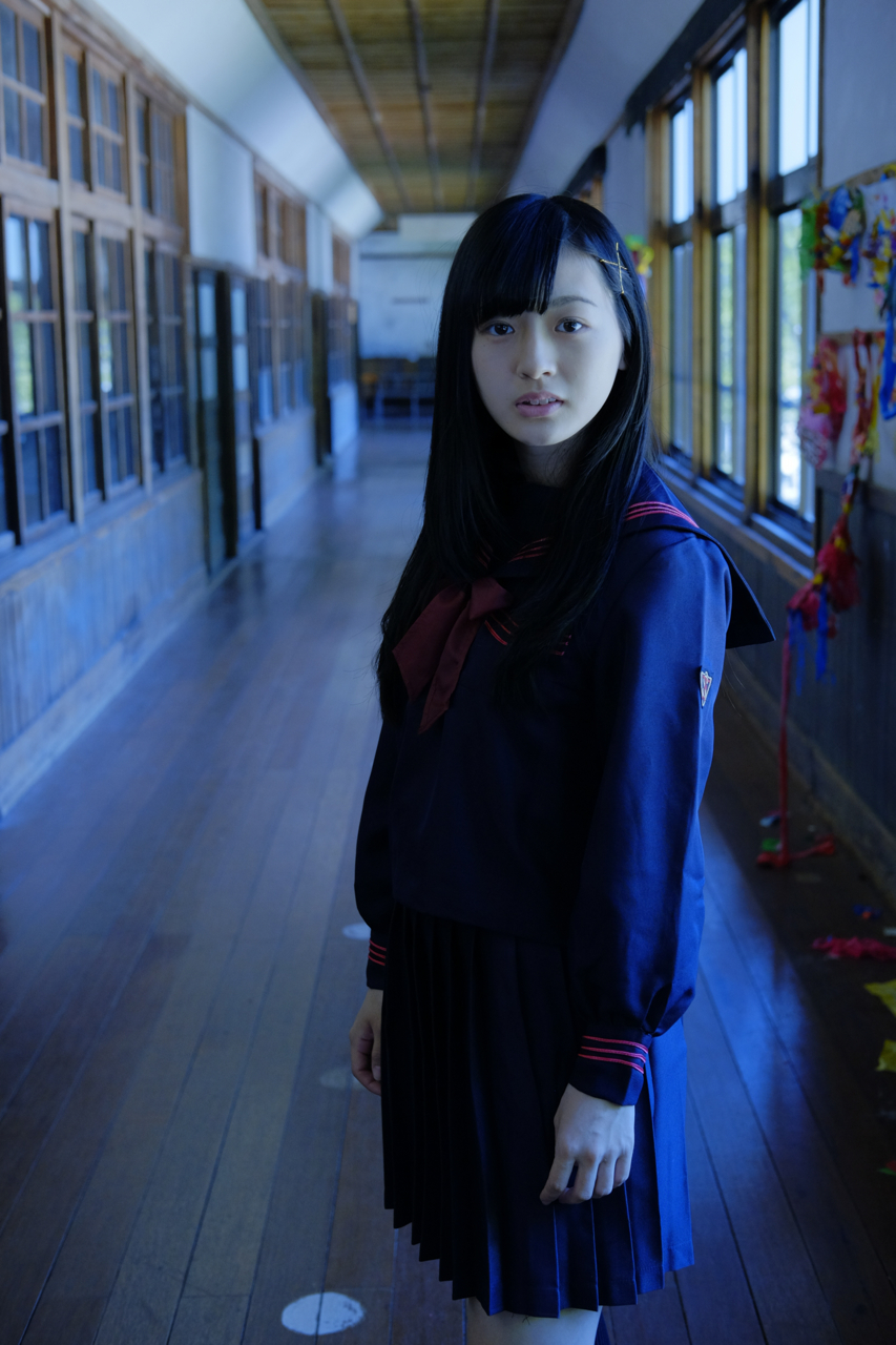 铃木茜音 首次比基尼泳装写真图