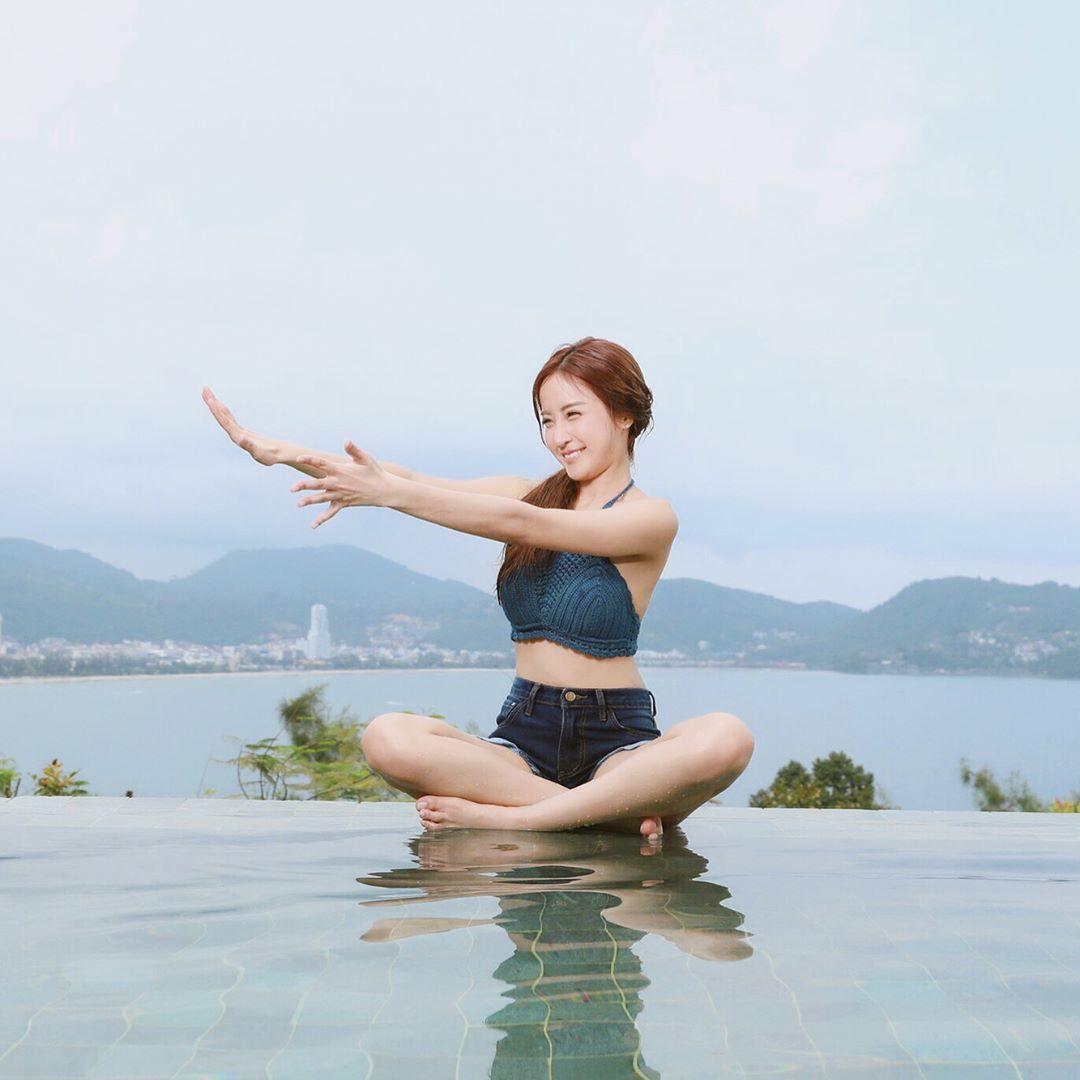 日韩泰中四国混血Thanyarat 取下牙套后的海量美照