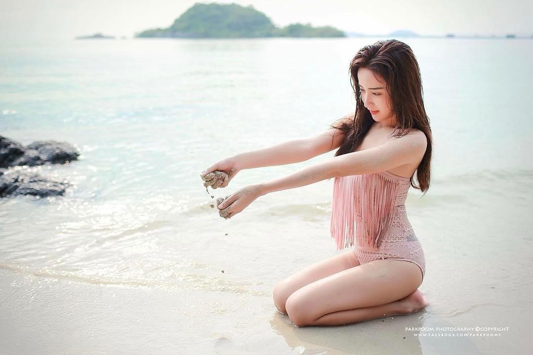 日韩泰中四国混血Thanyarat 取下牙套后的海量美照