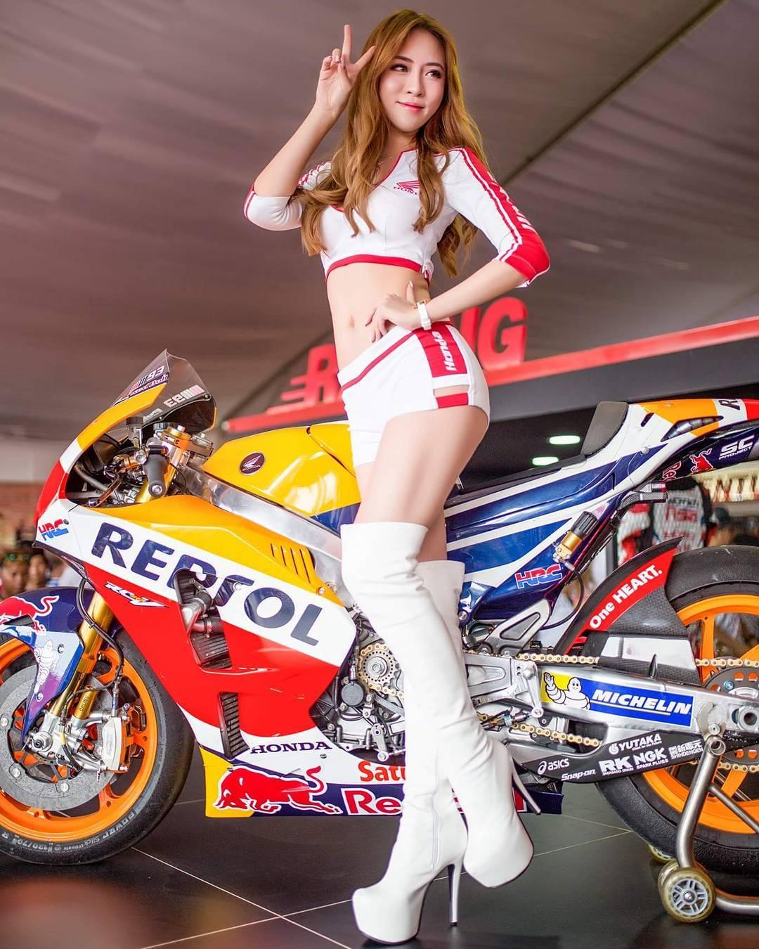 大马车模Germaine Ong,性感俏佳人