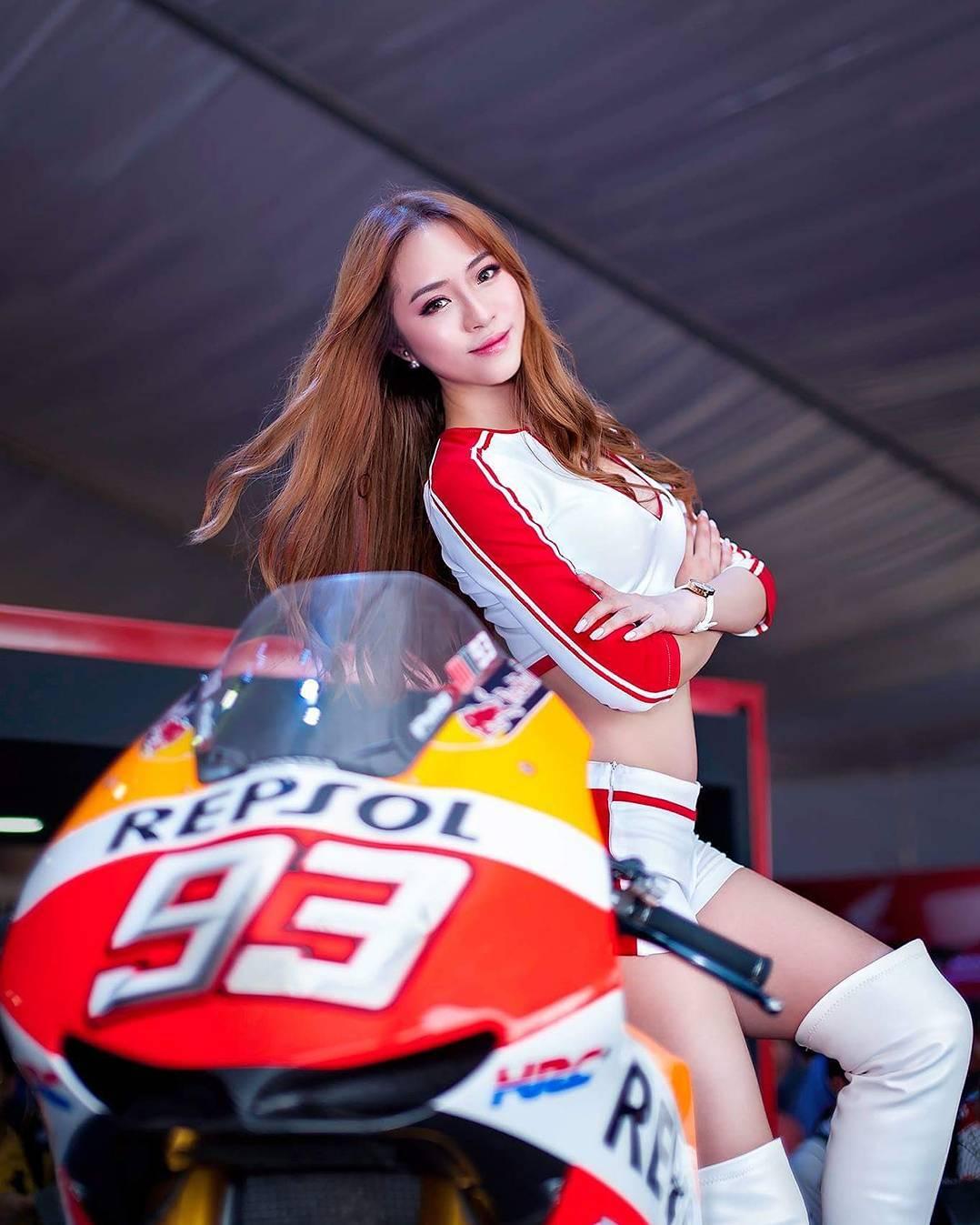 大马车模Germaine Ong,性感俏佳人