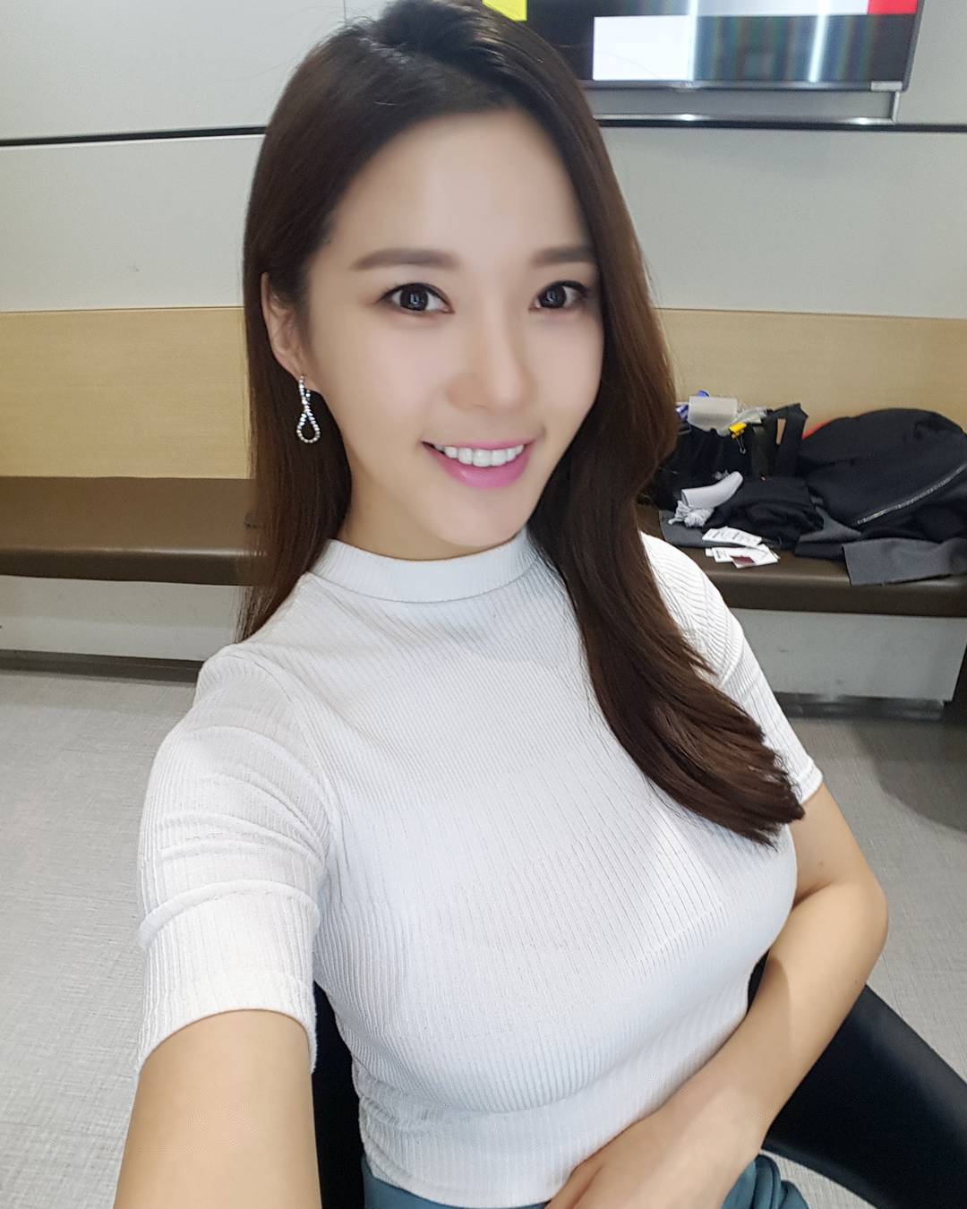 雷杨(레이양) 美貌与气质兼备的健身教练