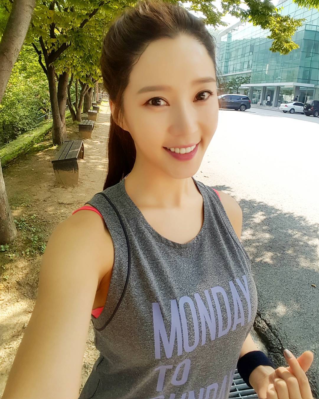 雷杨(레이양) 美貌与气质兼备的健身教练