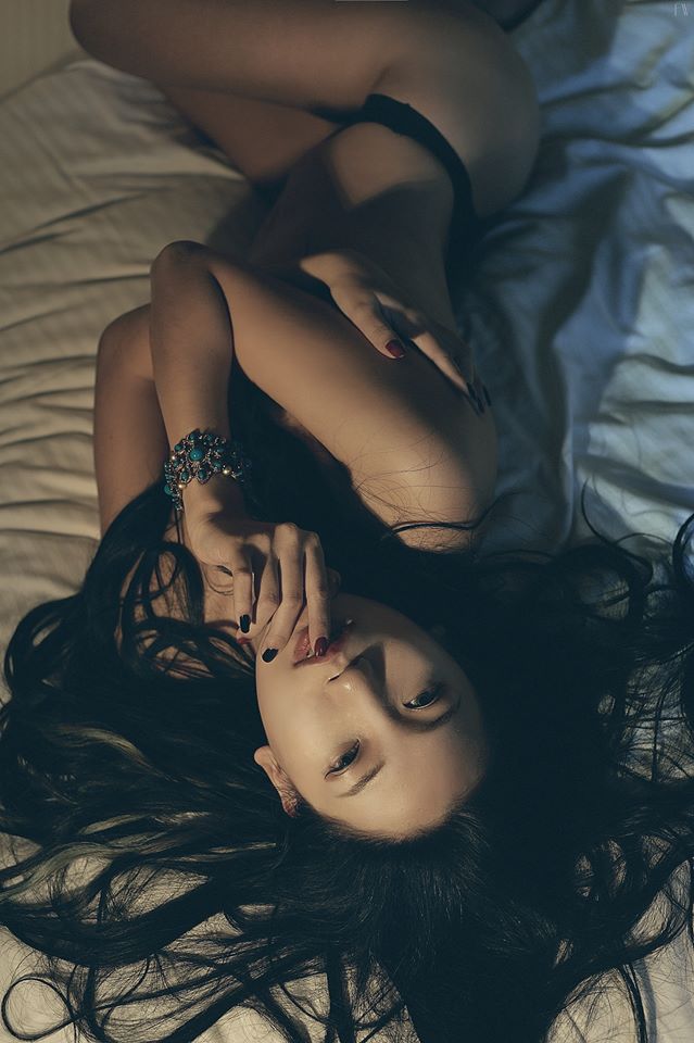希亚Thea 凤眼艳气满分 超惹火美照