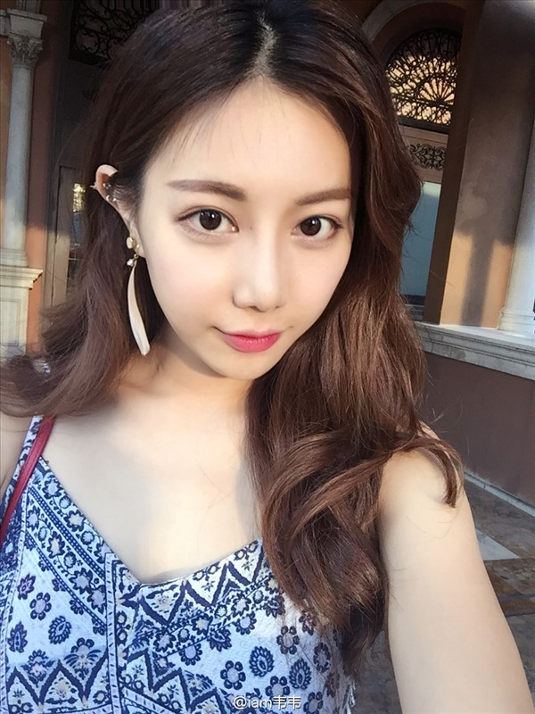 韦欣言 美女视频博主私房照诱惑写真图