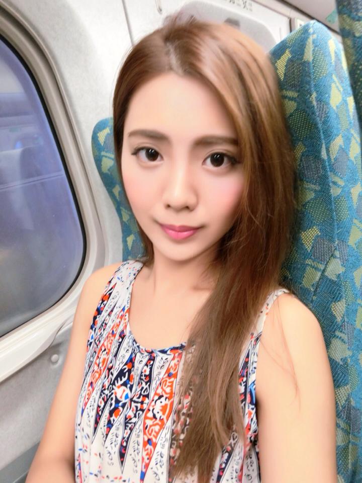 Chenoa霖霖 热爱手游的台湾正妹