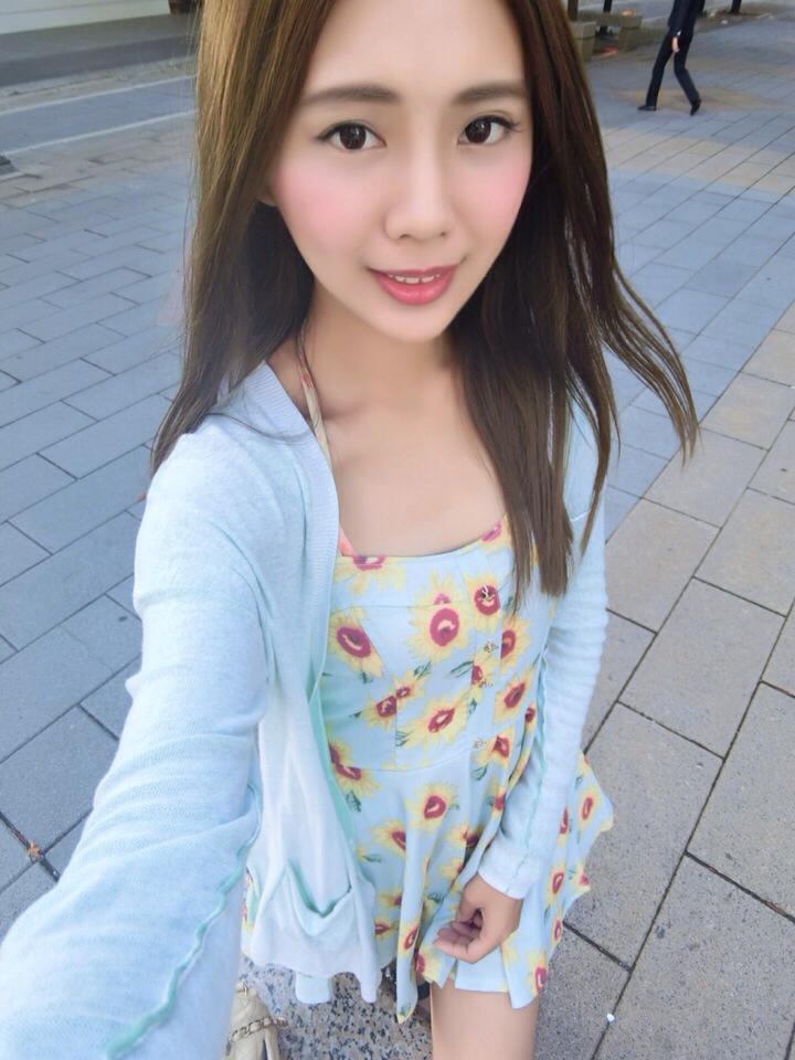 Chenoa霖霖 热爱手游的台湾正妹