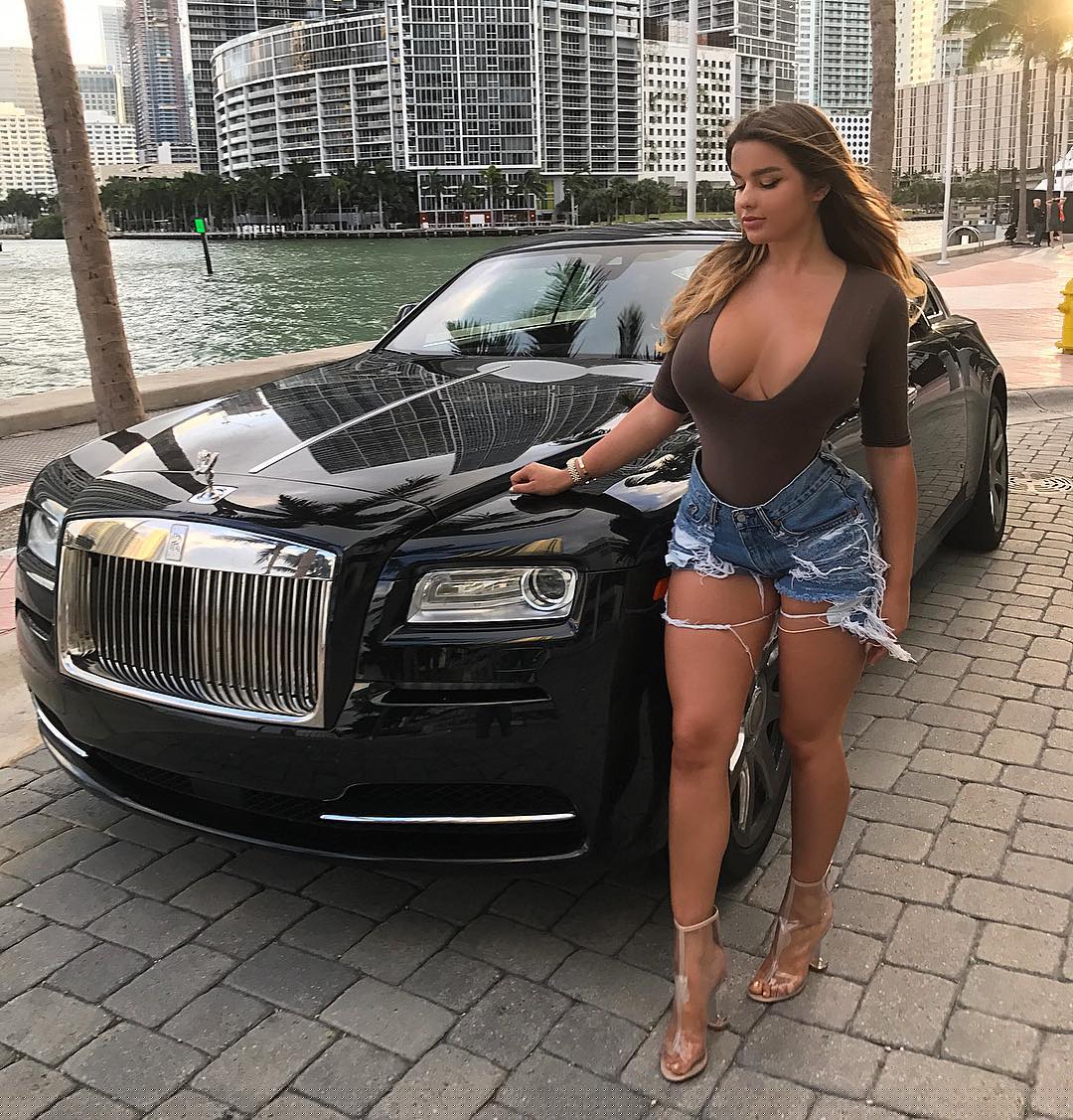 Anastasia Kvitko 俄罗斯纯天然「沙漏身材」美人