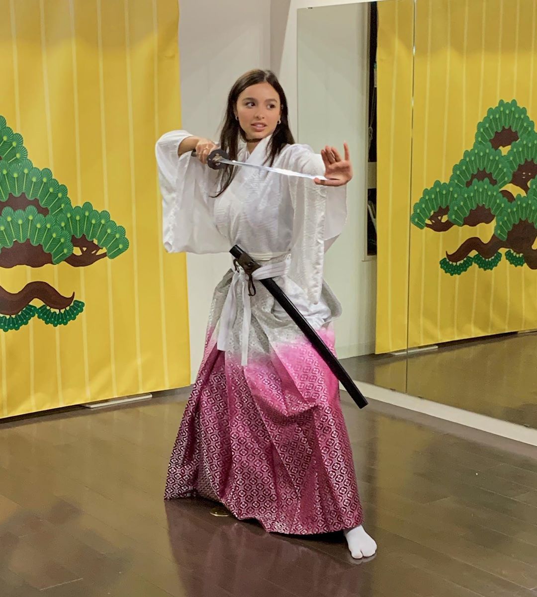 90后女神Sophie Mudd再掀起童颜欧派狂潮