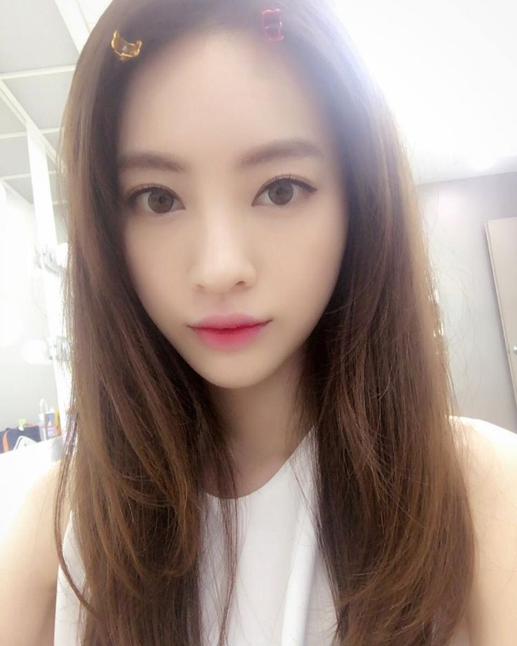 梁定原 气质瑜伽美女私房照诱惑写真图