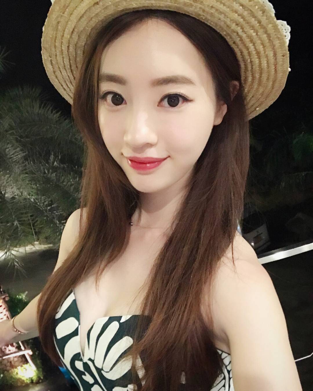 梁定原 气质瑜伽美女私房照诱惑写真图