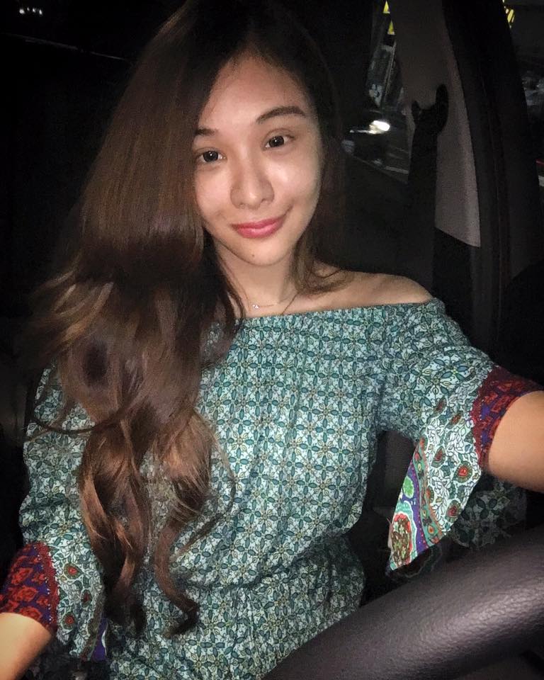 万姐(萬姊) 警局前秀南半球的直播女王