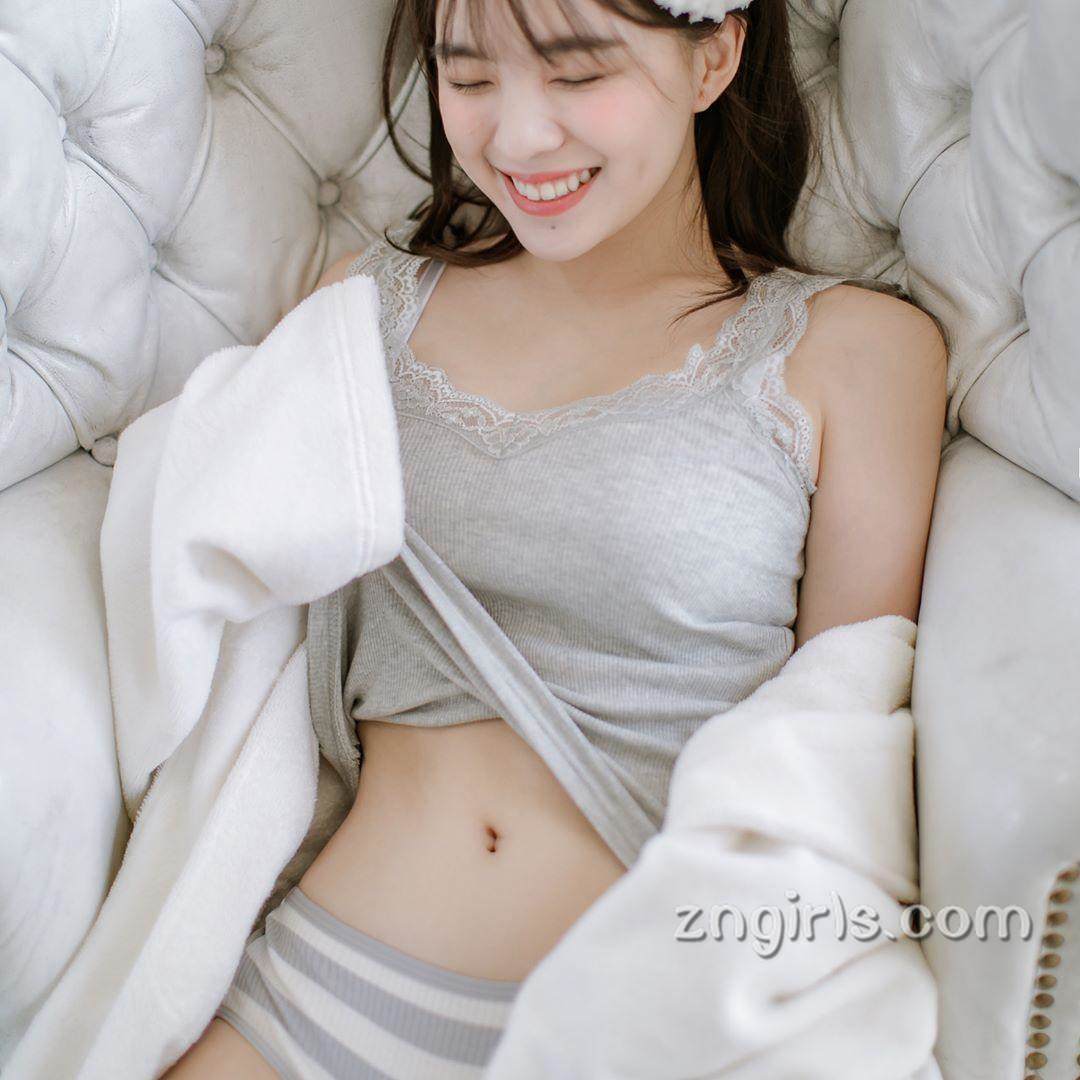 南韩超人气网红Ha Neul 初成熟的内衣模特儿