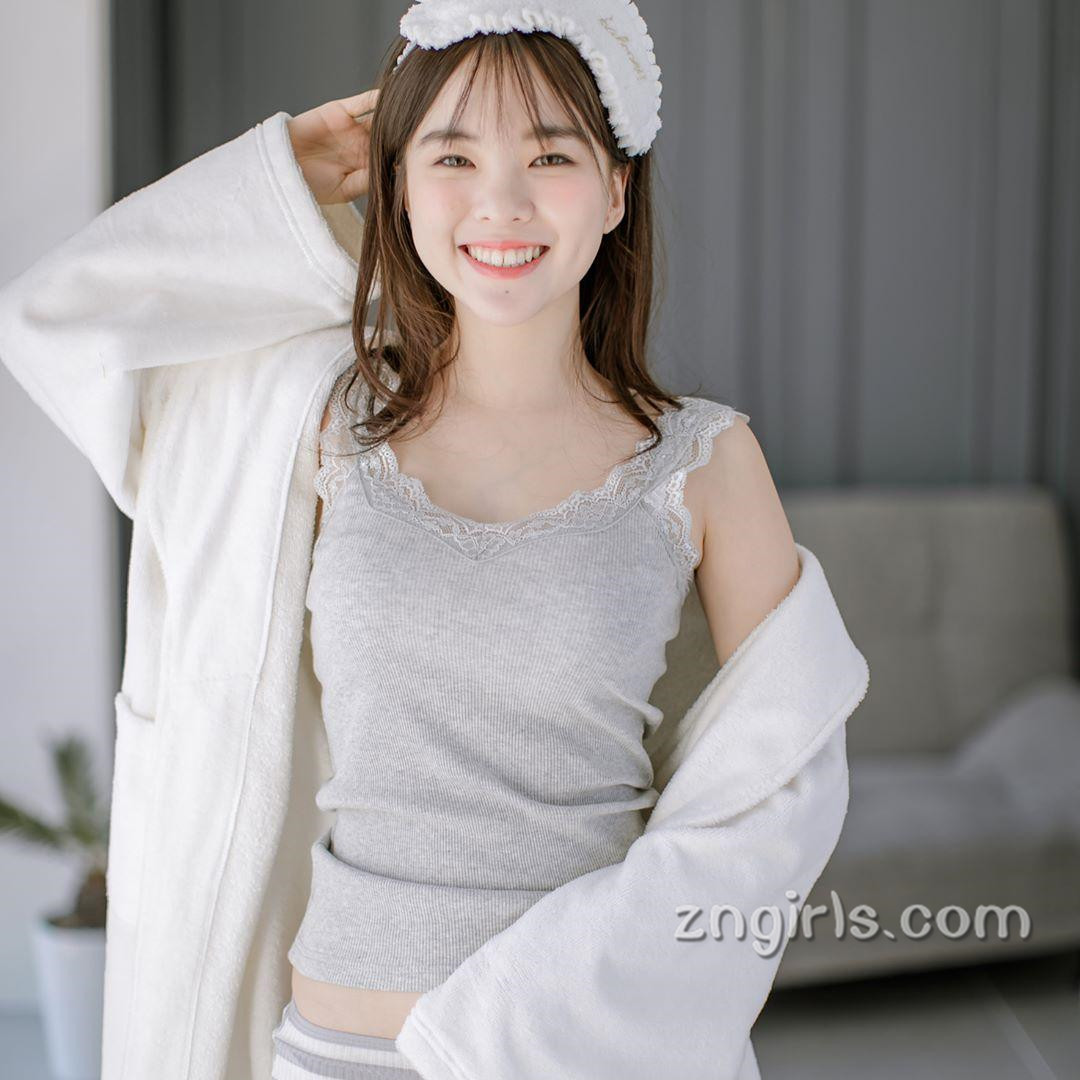 南韩超人气网红Ha Neul 初成熟的内衣模特儿