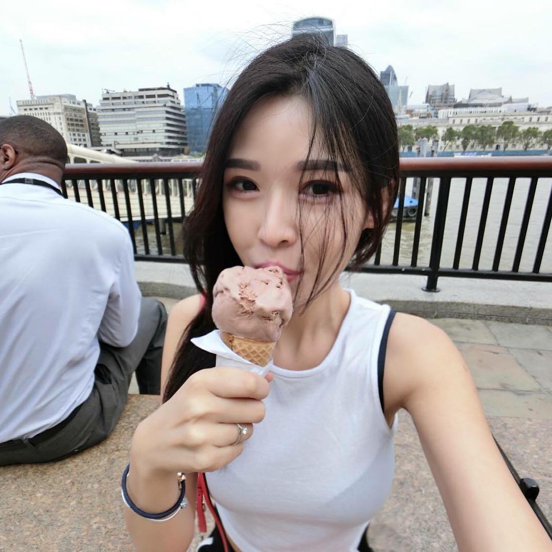 Tong Lee Yann 首位公开卖情趣用品的大马正妹
