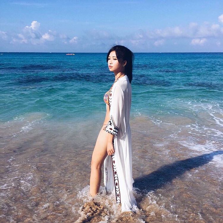 林芷葳 海边大波!E奶妹超萌私房照诱惑写真图