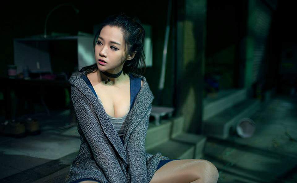 陈歕 充满忧伤感的妹子私房照诱惑写真图