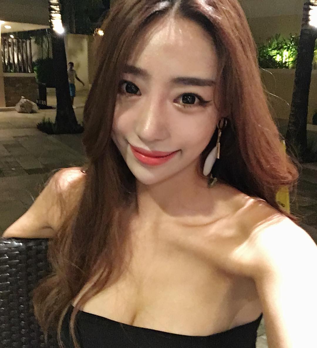 Eunjiii- 韩国极品网拍麻豆私房照