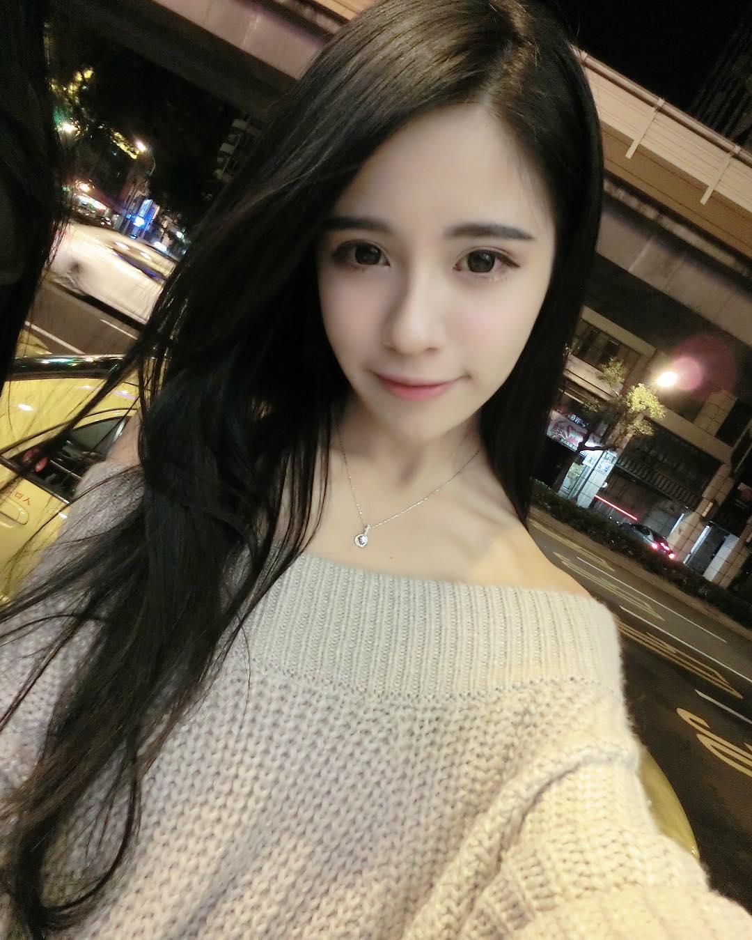 萌感美少女来袭!清新甜美的牙套妹陈可颉