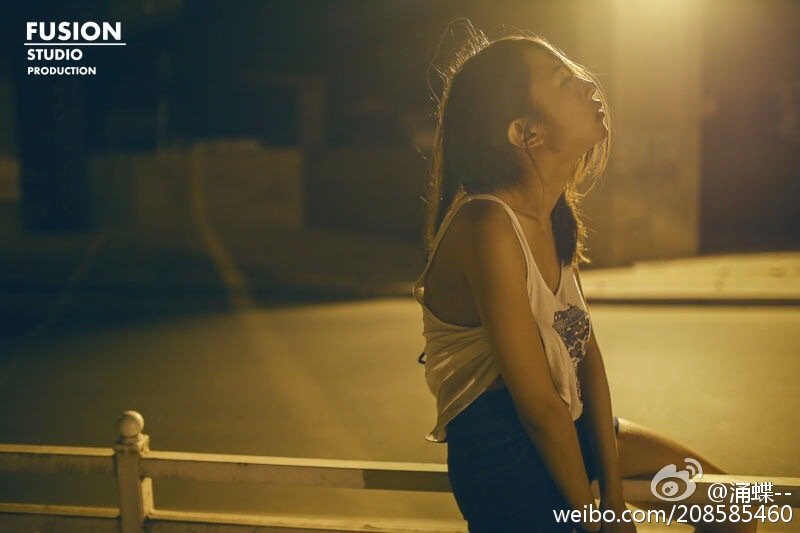 涌蝶- 小美女微博私房照