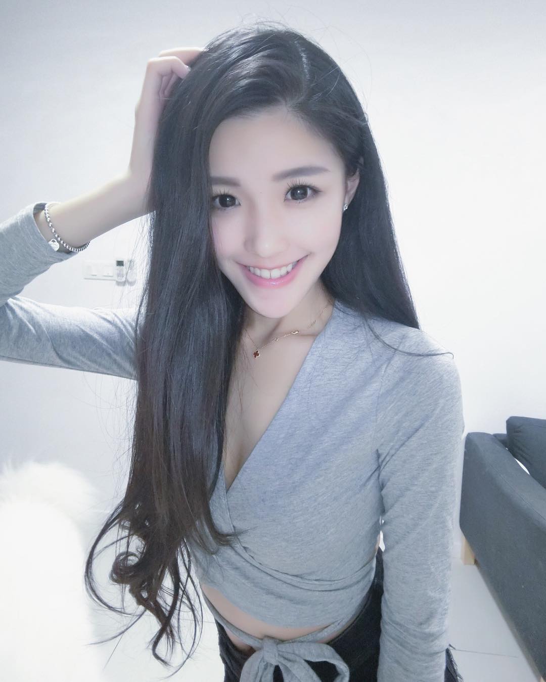 Ivy Kuang- 甜死人的治愈笑容