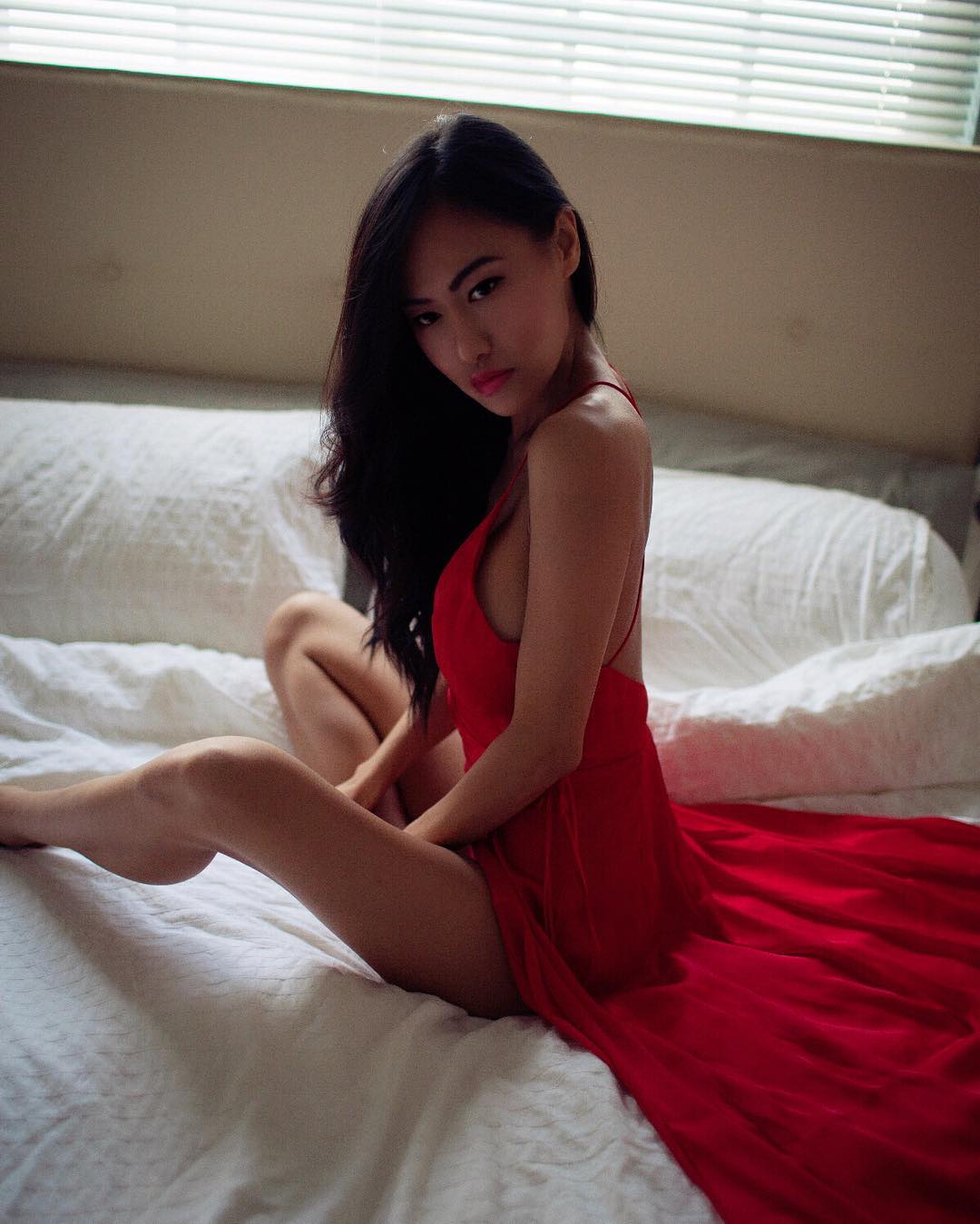 Anna Xiao- 冷艳美模大方展现完美曲线