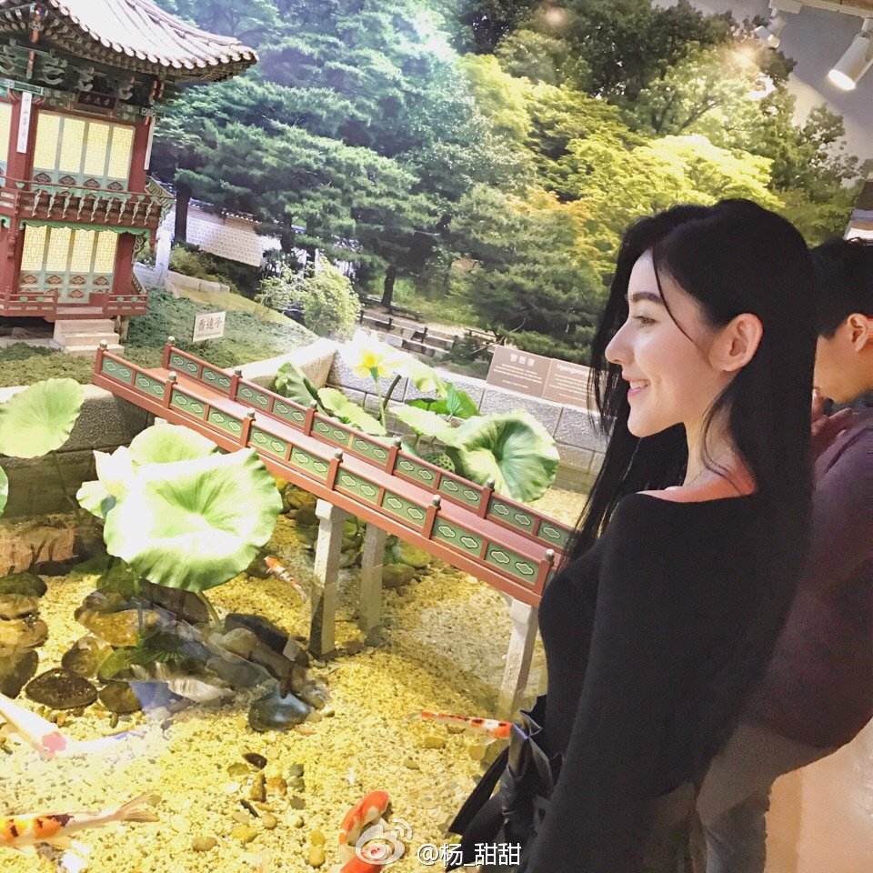 杨甜甜- 气质甜姐儿私房美图