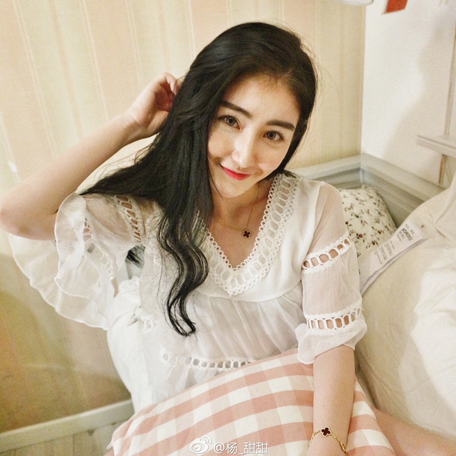 杨甜甜- 气质甜姐儿私房美图