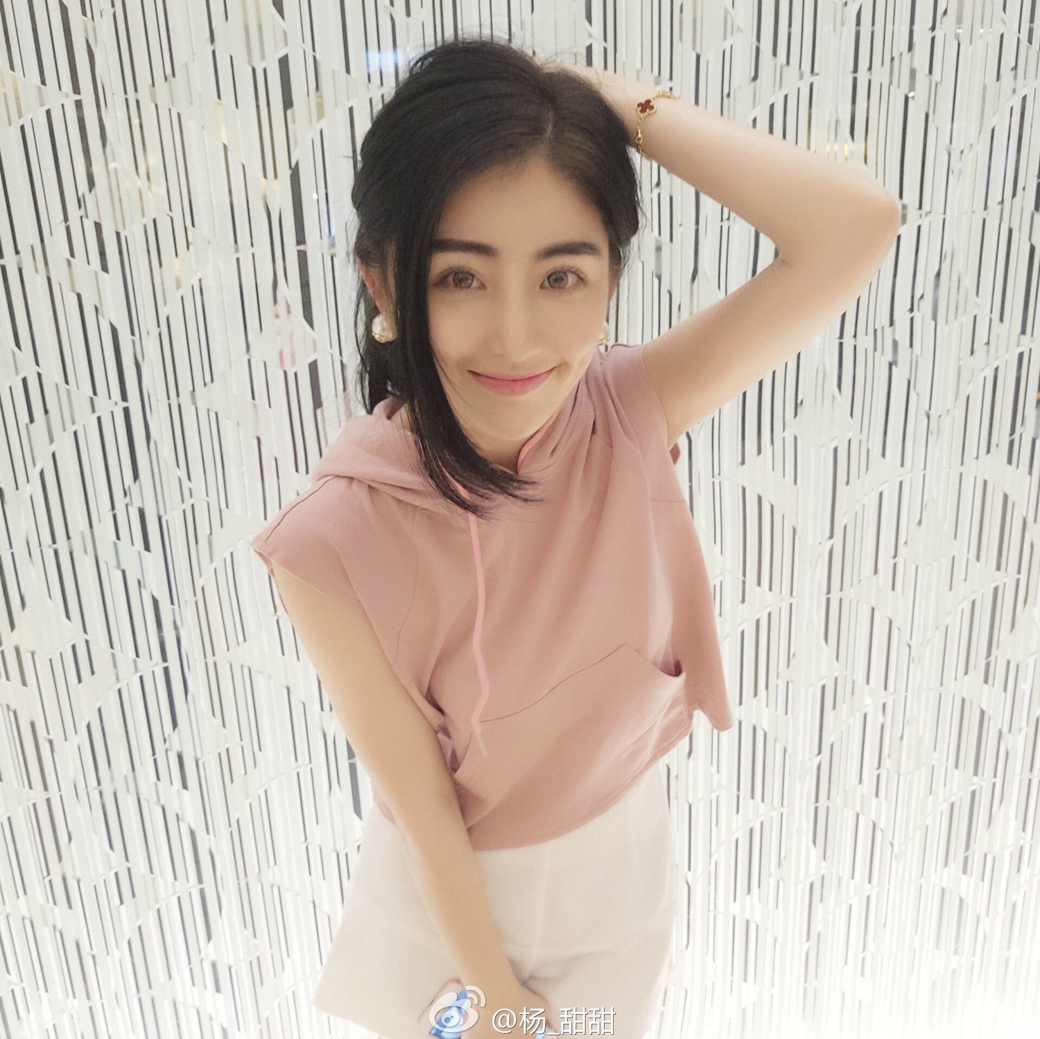 杨甜甜- 气质甜姐儿私房美图