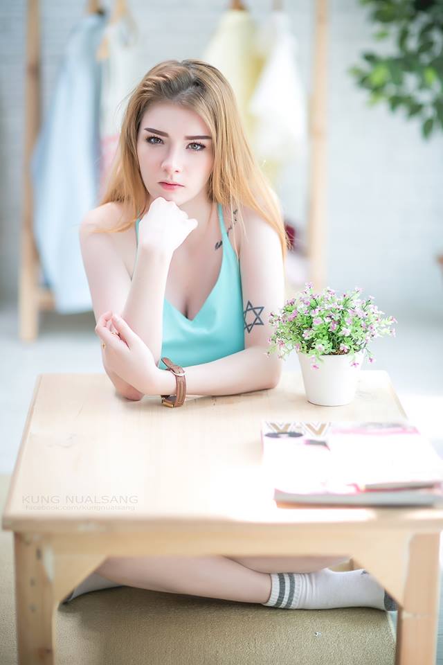 Jessie Vard- 卖身养家的泰国混血模特儿