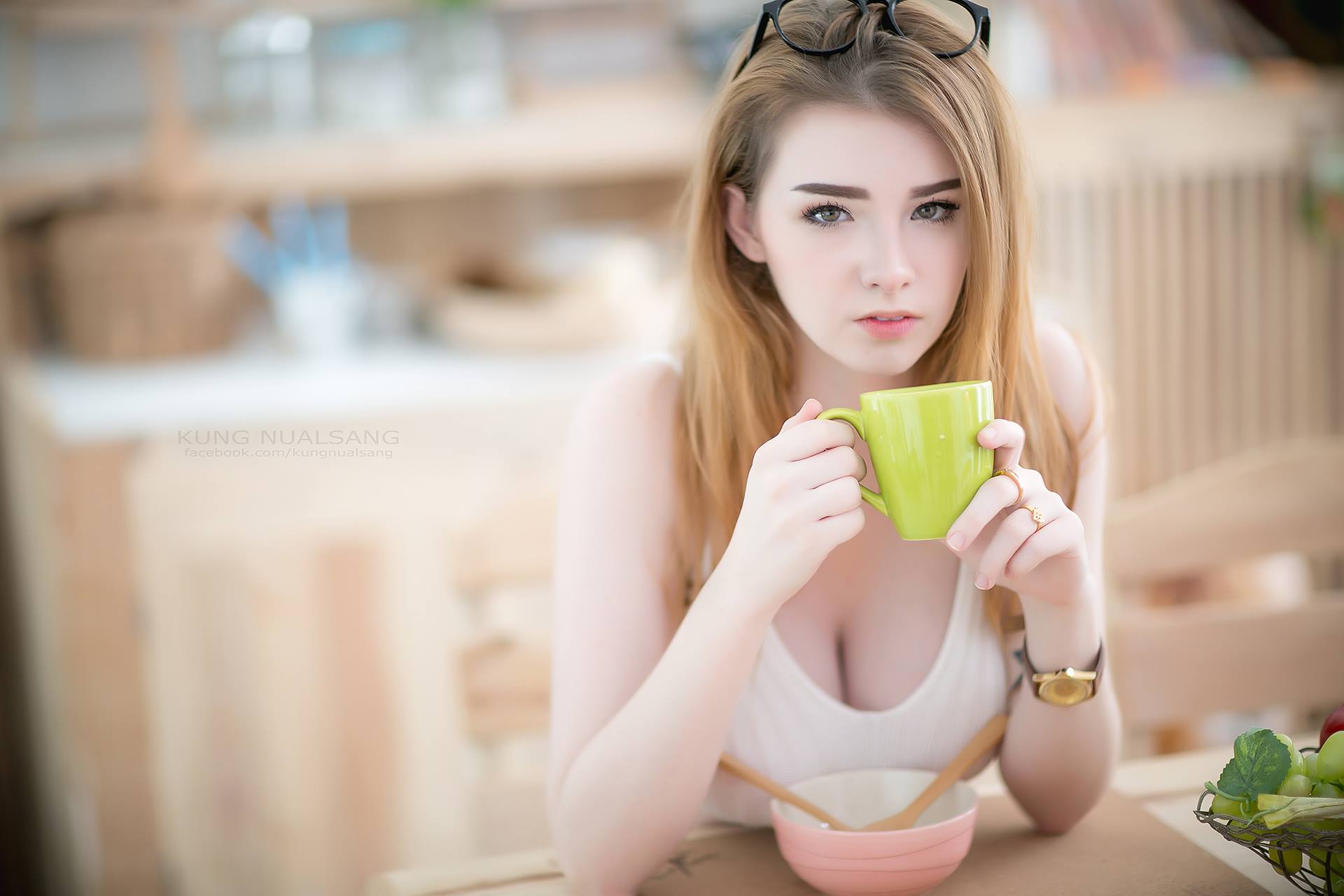 Jessie Vard- 卖身养家的泰国混血模特儿