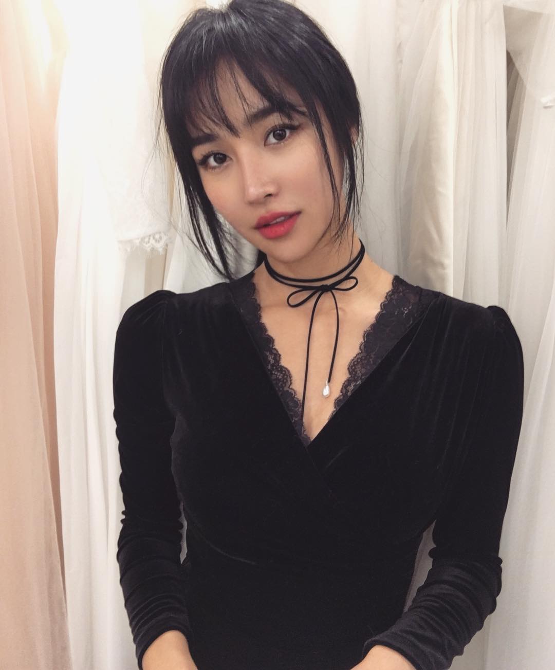 Jess- 超正脸蛋与浑圆美臀