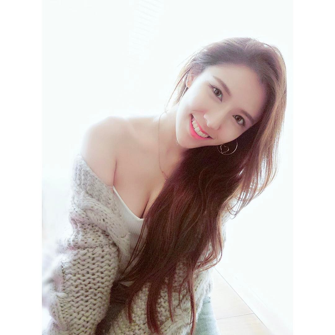 Niki Wang- 台湾时尚教主私房照太吸金