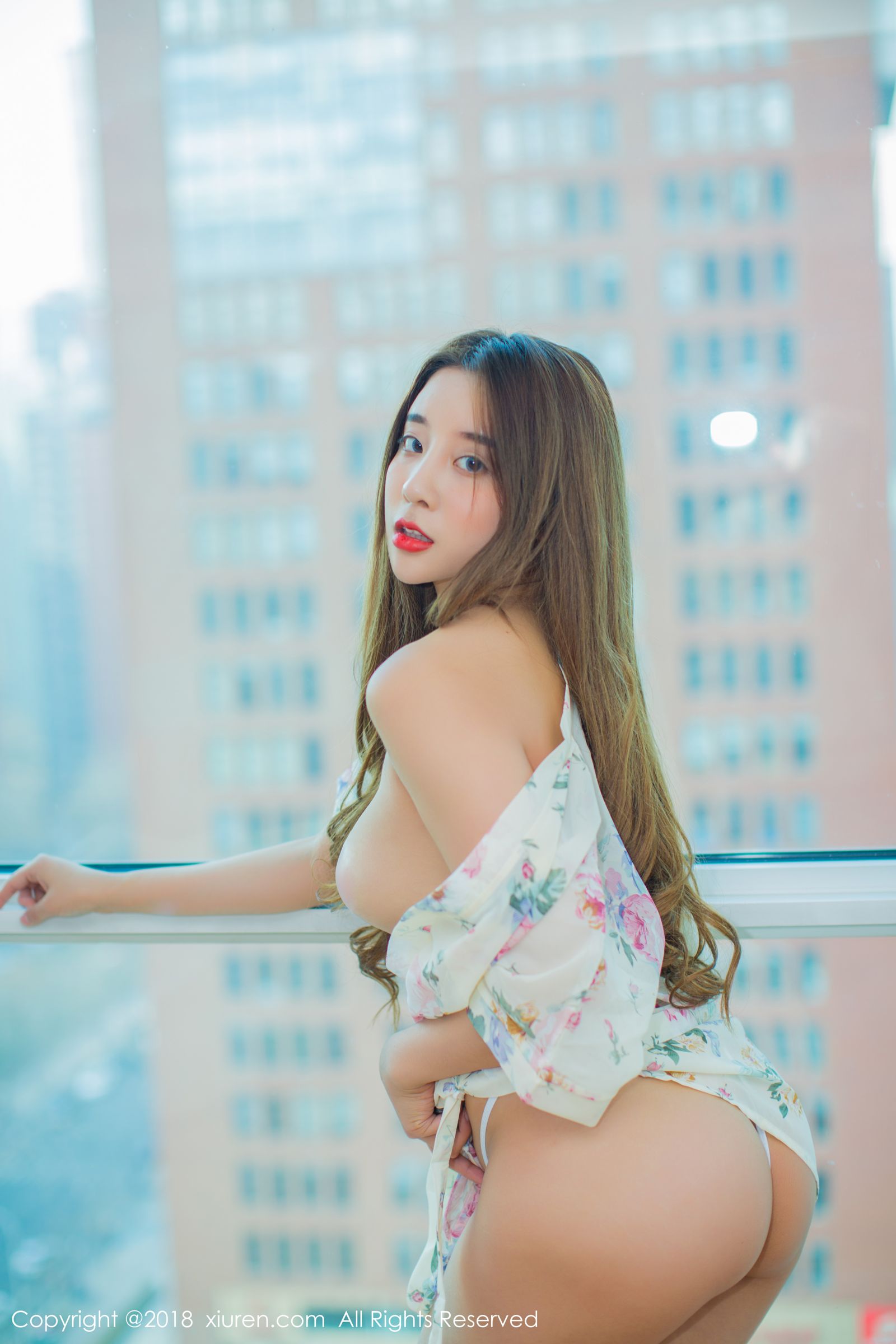 翘臀模特筱慧 优雅绿色长裙