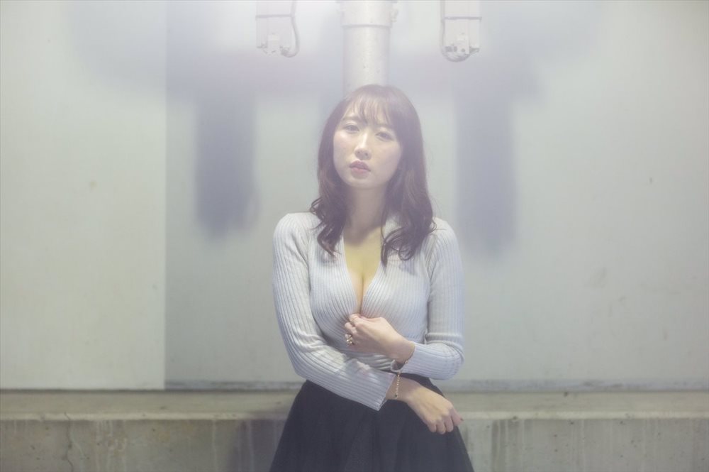 仓咲奈央- 17代超短裙警察女子组合成员