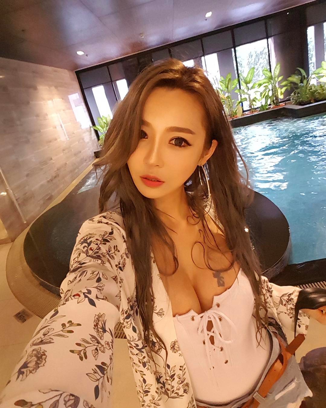李智娜(이지나)- 韩国比基尼模特IG私房写真