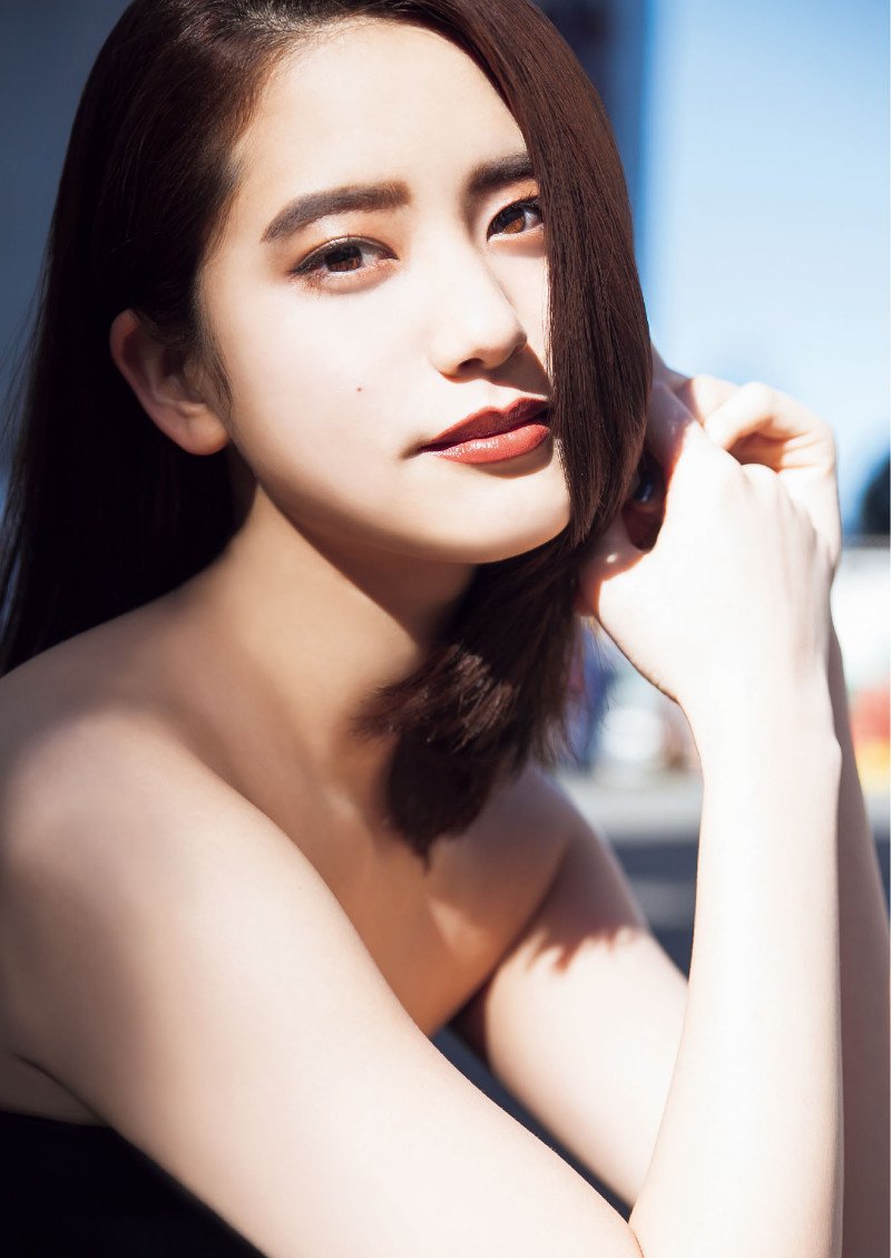 山崎纮菜- 迷你洋装秀美腿