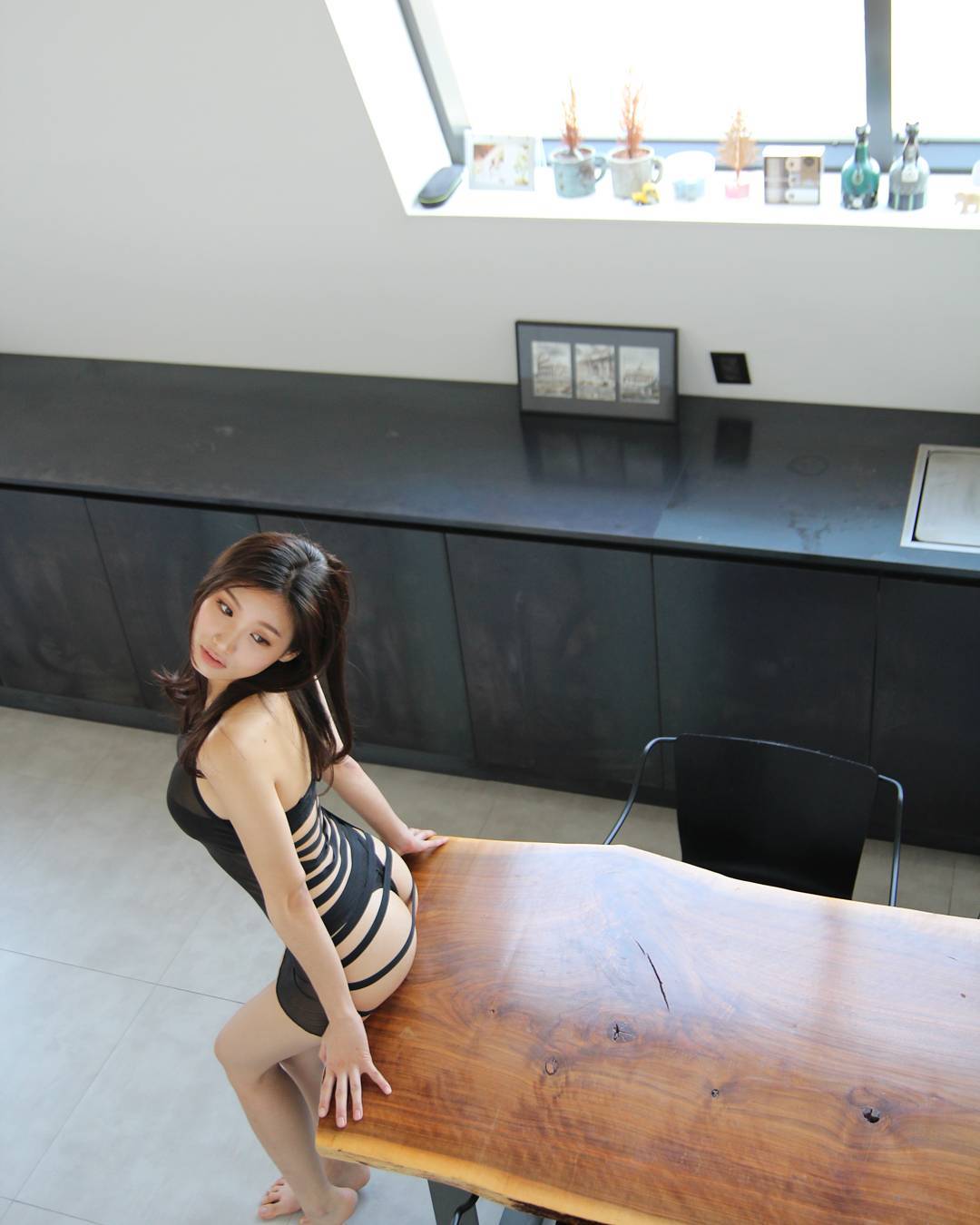 Lee Hee Eun- 笑眼正妹美臀私房写真