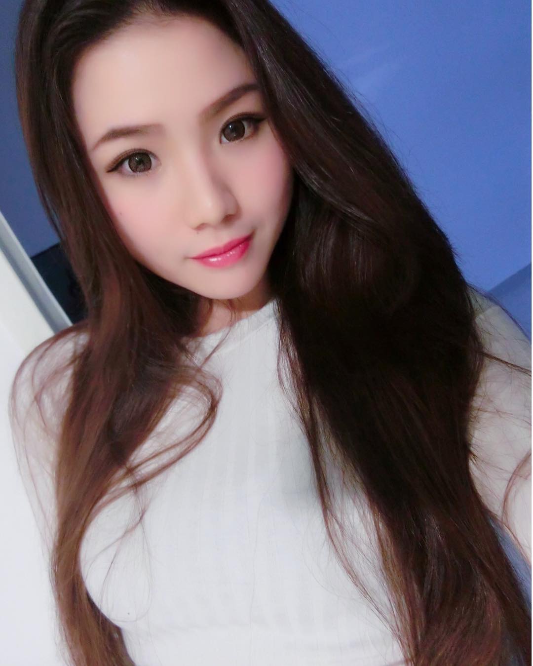 Chia Ying- 长发飘逸空姐私房照