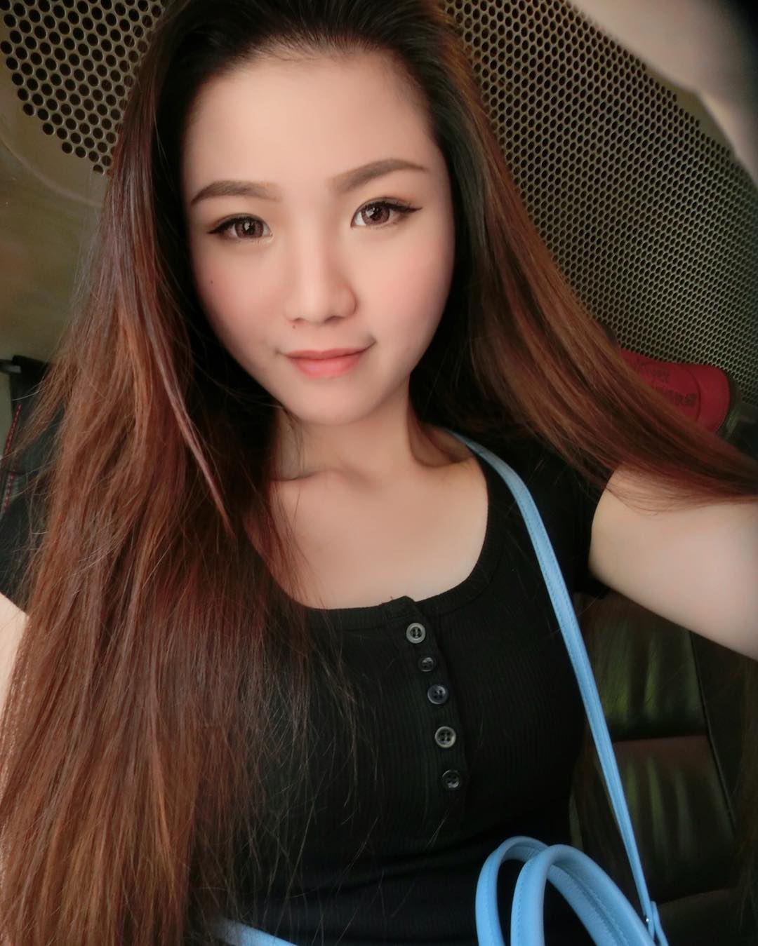 Chia Ying- 长发飘逸空姐私房照