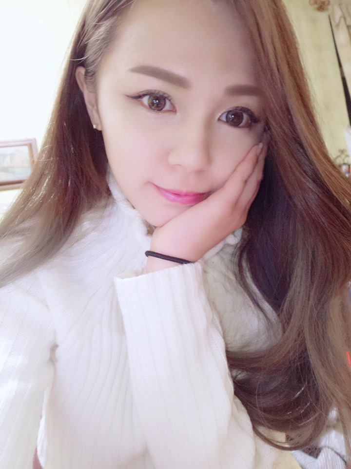 台湾showgirl甜心小亚 养眼妹子私房照