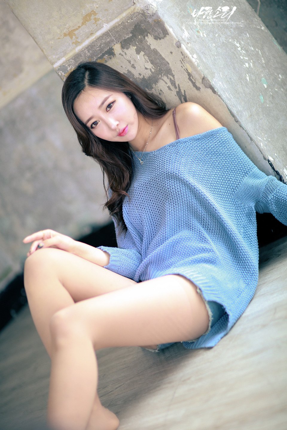 南韩气质车模申海莉 车展瞩目的焦点美人