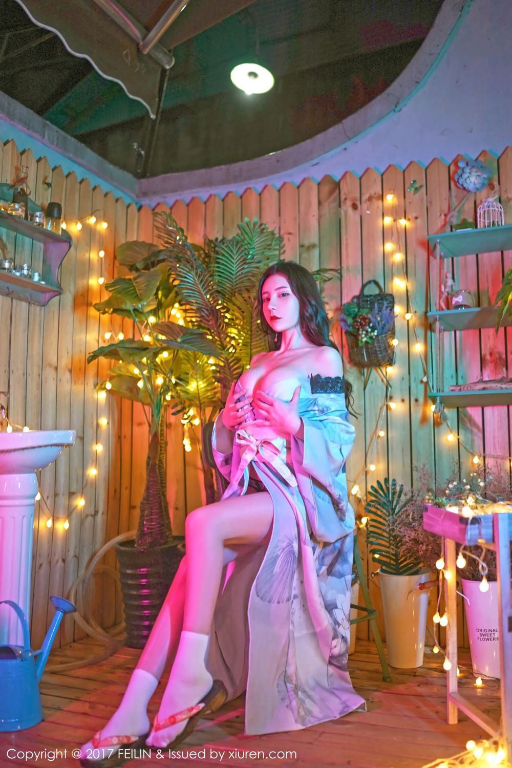 美女主播周于希 半透背心疑似激凸