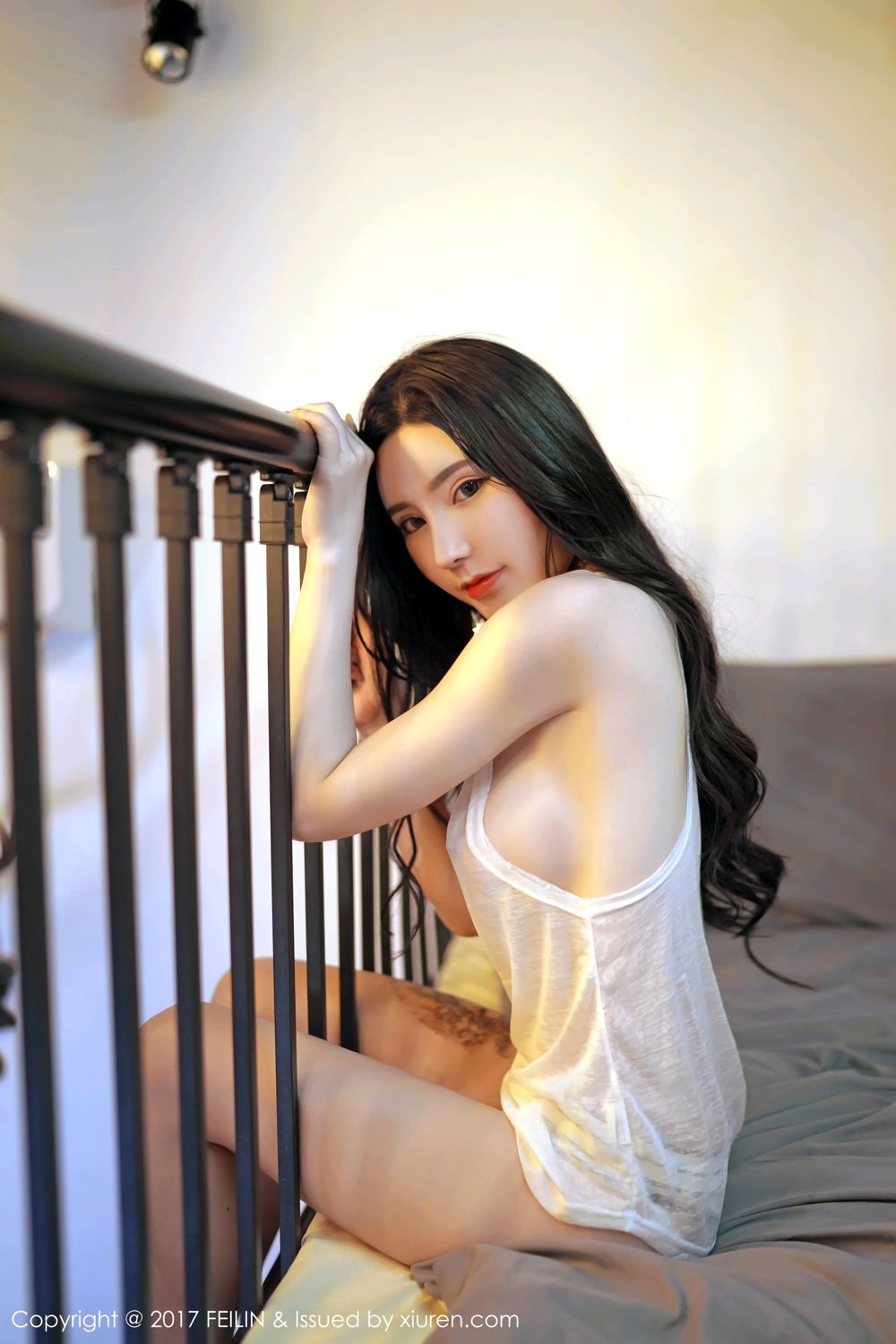 美女主播周于希 半透背心疑似激凸