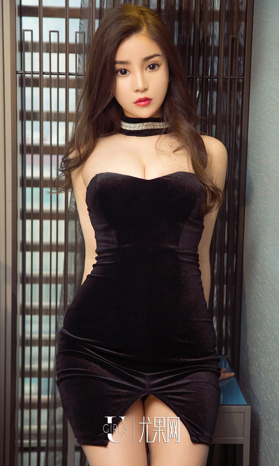 尤果特辑黑白天堂 美女如云生机勃勃