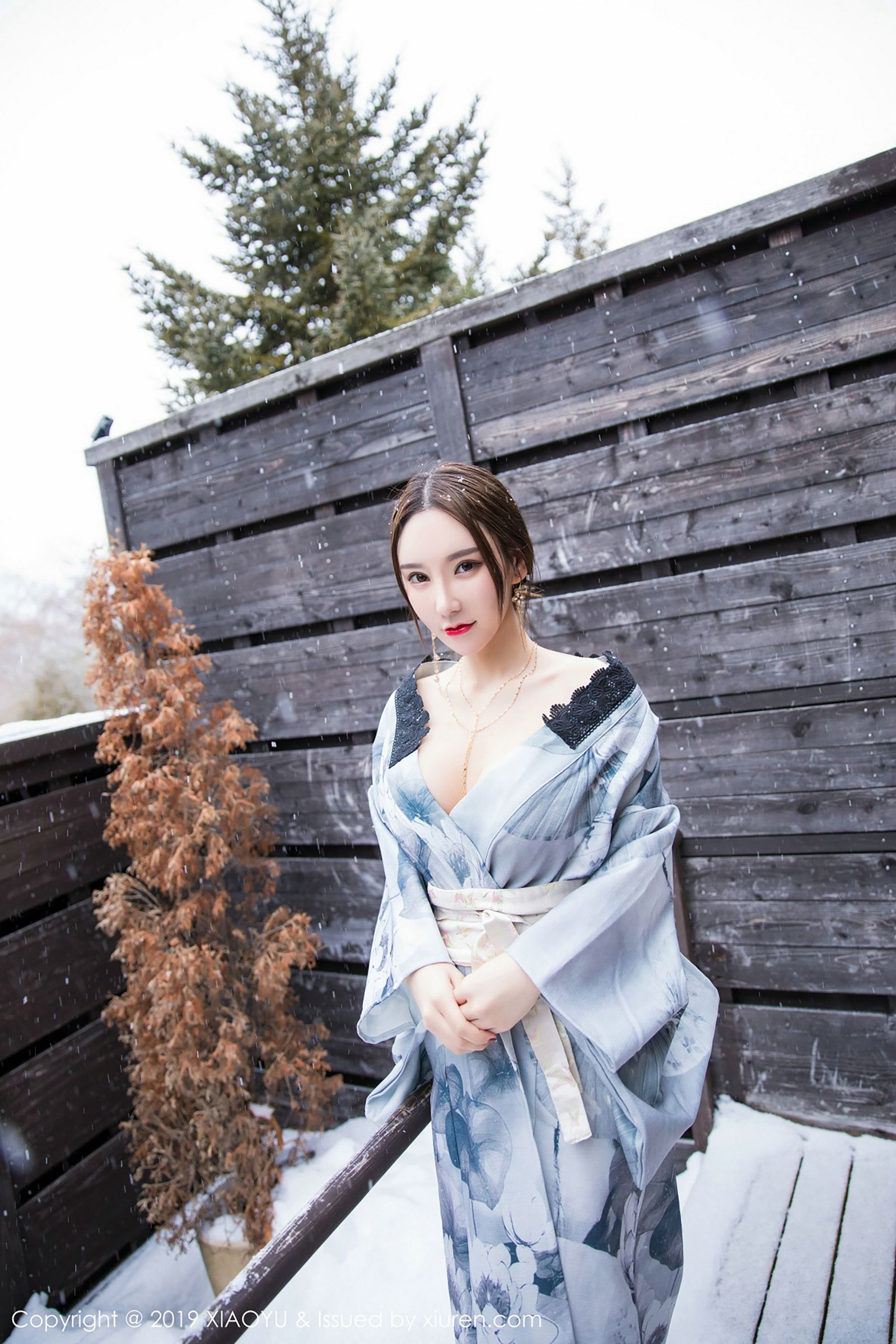 性感女神周于希 雪中佳人娇容绝尘