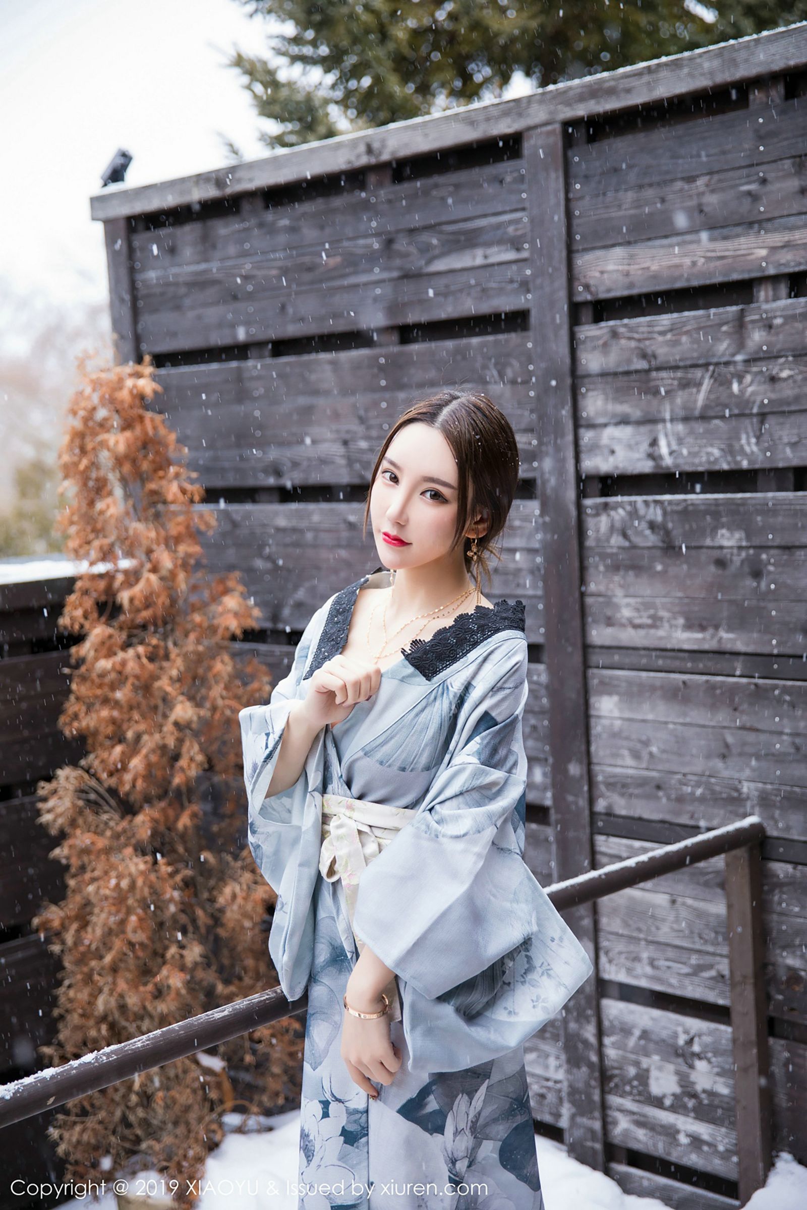 性感女神周于希 雪中佳人娇容绝尘